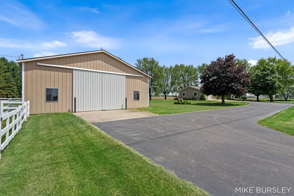 4334 96th Zeeland Charter Township MI 49464