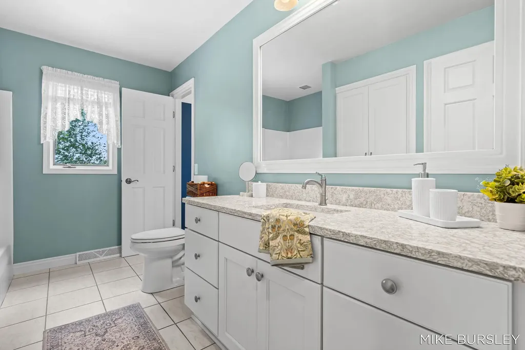 4334 96th Zeeland Charter Township MI 49464