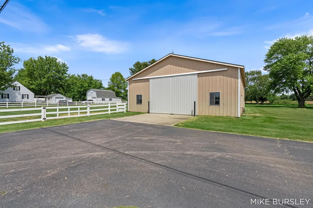 4334 96th Zeeland Charter Township MI 49464