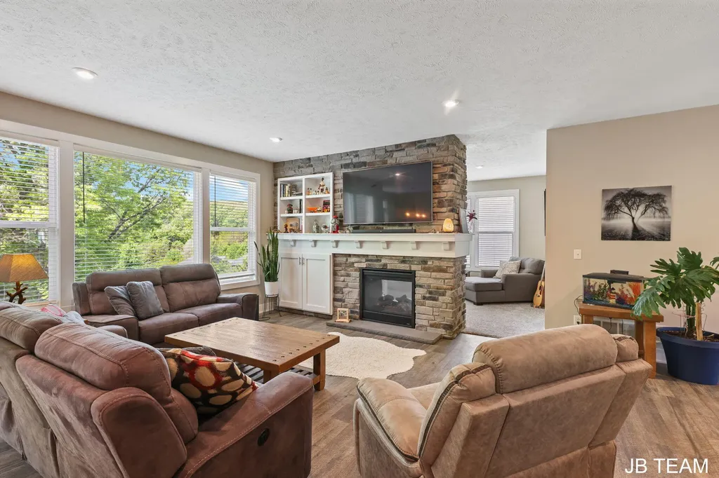 3345 Jumping Jack Court NE Grand Rapids Charter Township MI 49525