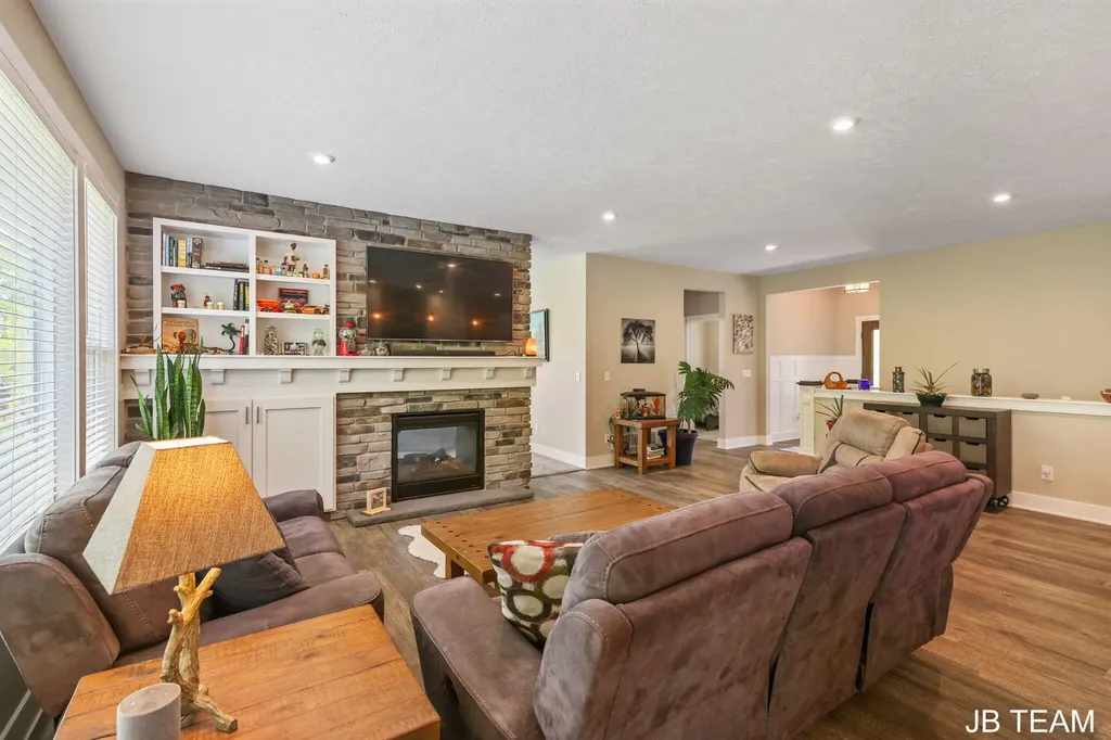 3345 Jumping Jack Court NE Grand Rapids Charter Township MI 49525
