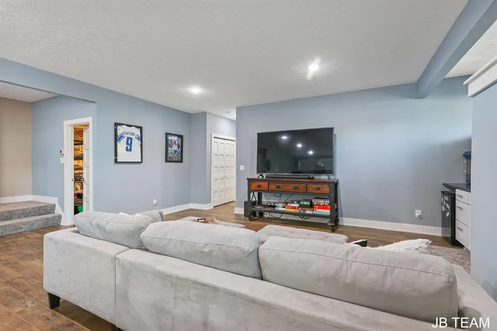 3345 Jumping Jack Court NE Grand Rapids Charter Township MI 49525