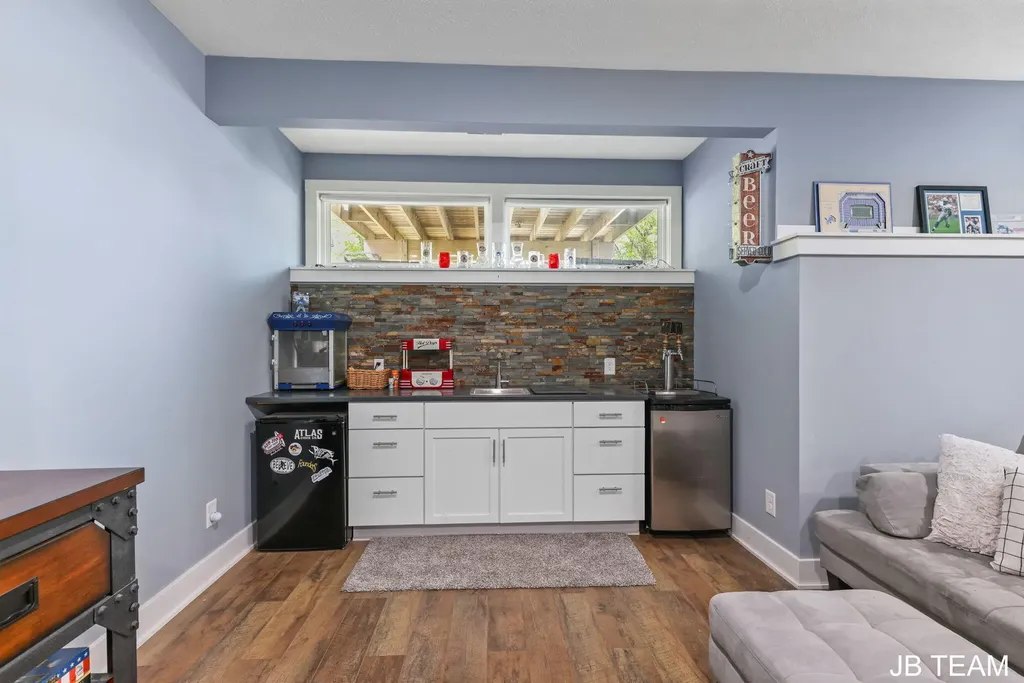 3345 Jumping Jack Court NE Grand Rapids Charter Township MI 49525