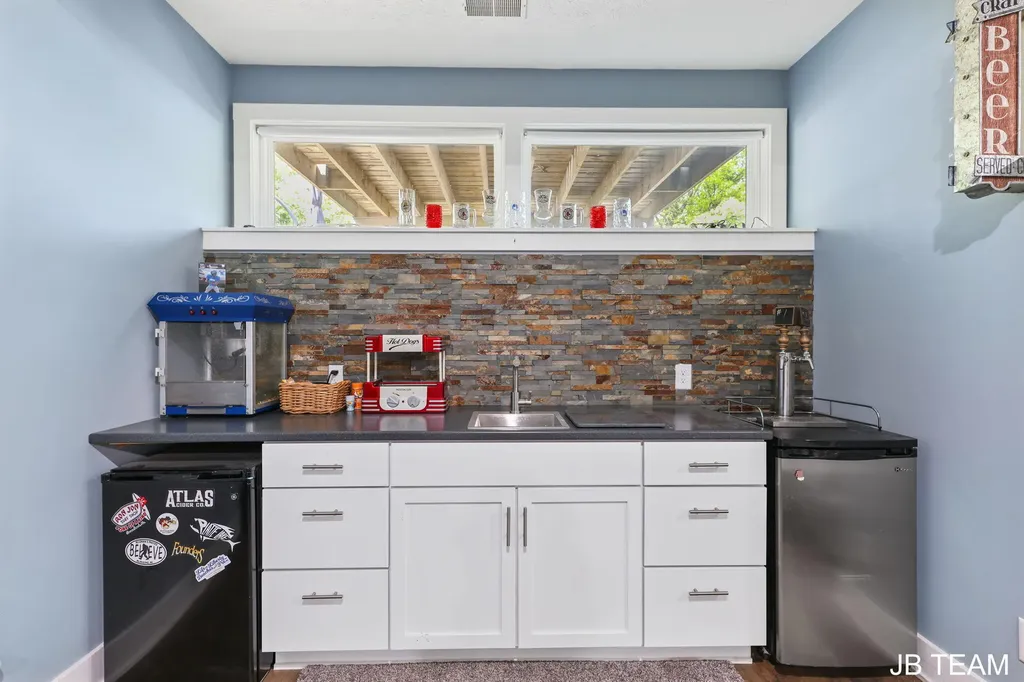 3345 Jumping Jack Court NE Grand Rapids Charter Township MI 49525