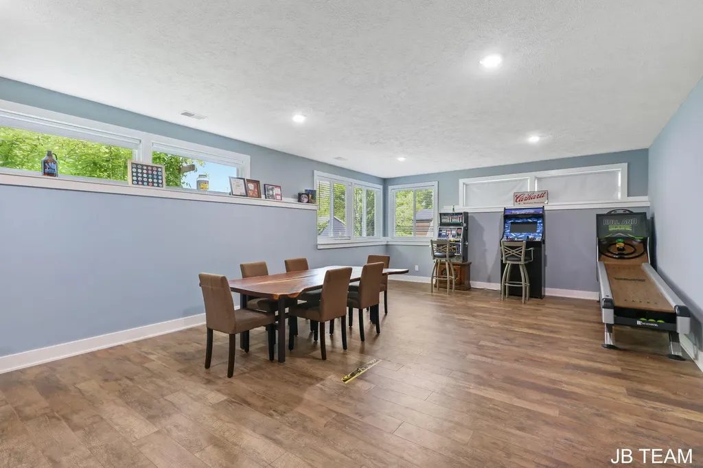 3345 Jumping Jack Court NE Grand Rapids Charter Township MI 49525