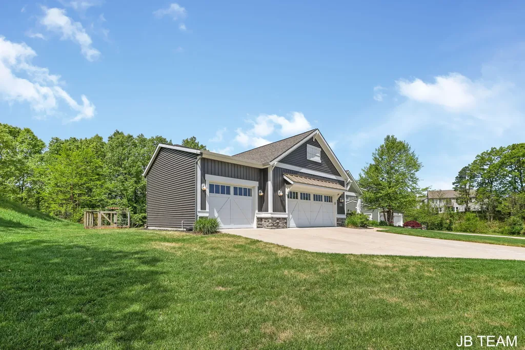 3345 Jumping Jack Court NE Grand Rapids Charter Township MI 49525
