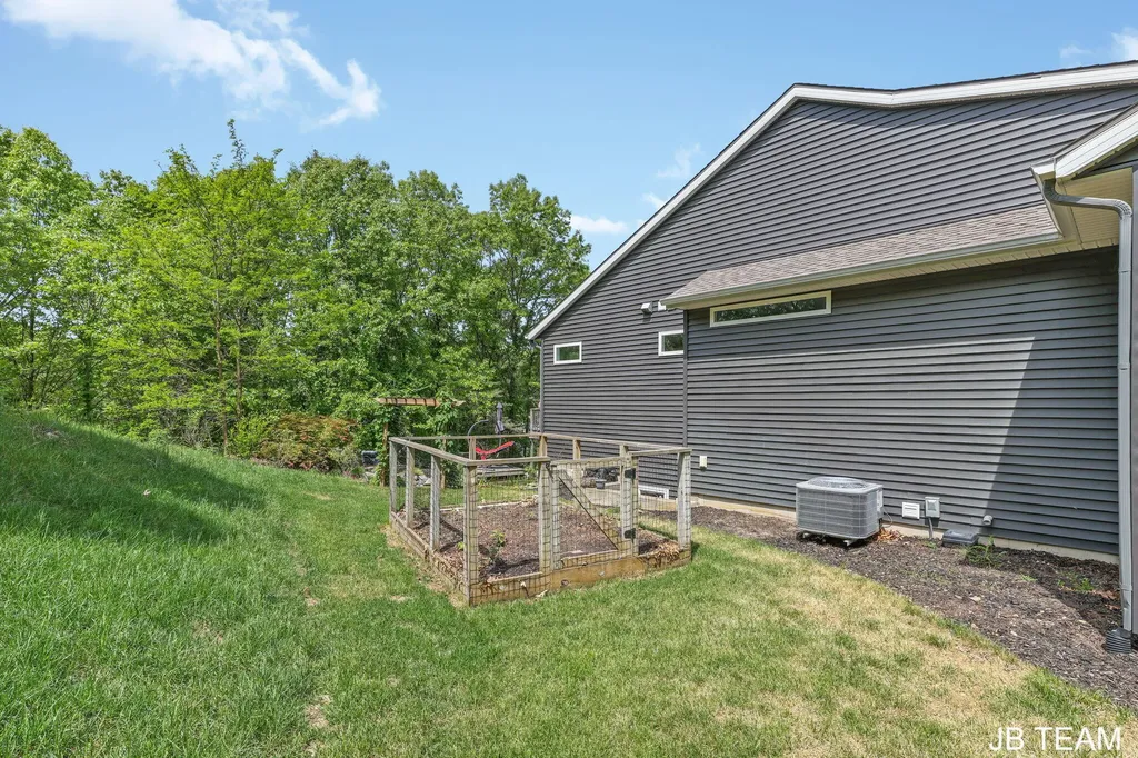 3345 Jumping Jack Court NE Grand Rapids Charter Township MI 49525