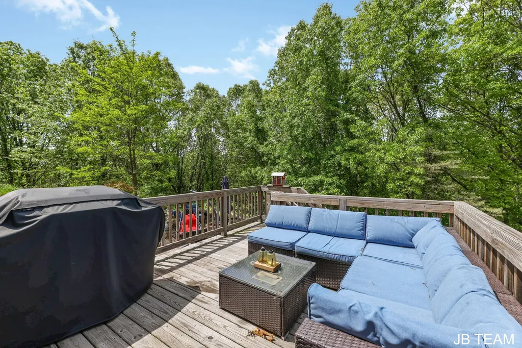 3345 Jumping Jack Court NE Grand Rapids Charter Township MI 49525