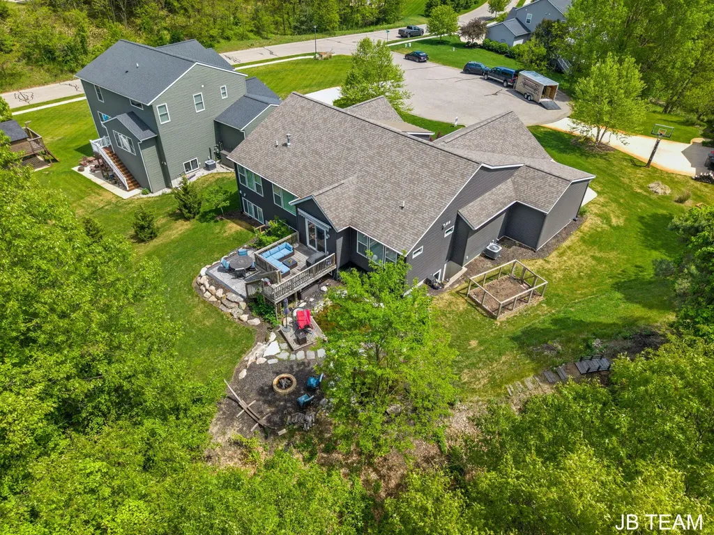 3345 Jumping Jack Court NE Grand Rapids Charter Township MI 49525