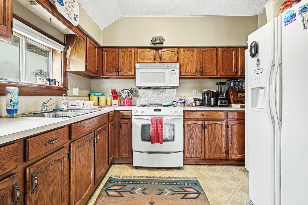448 Houston Avenue Muskegon City MI 49441