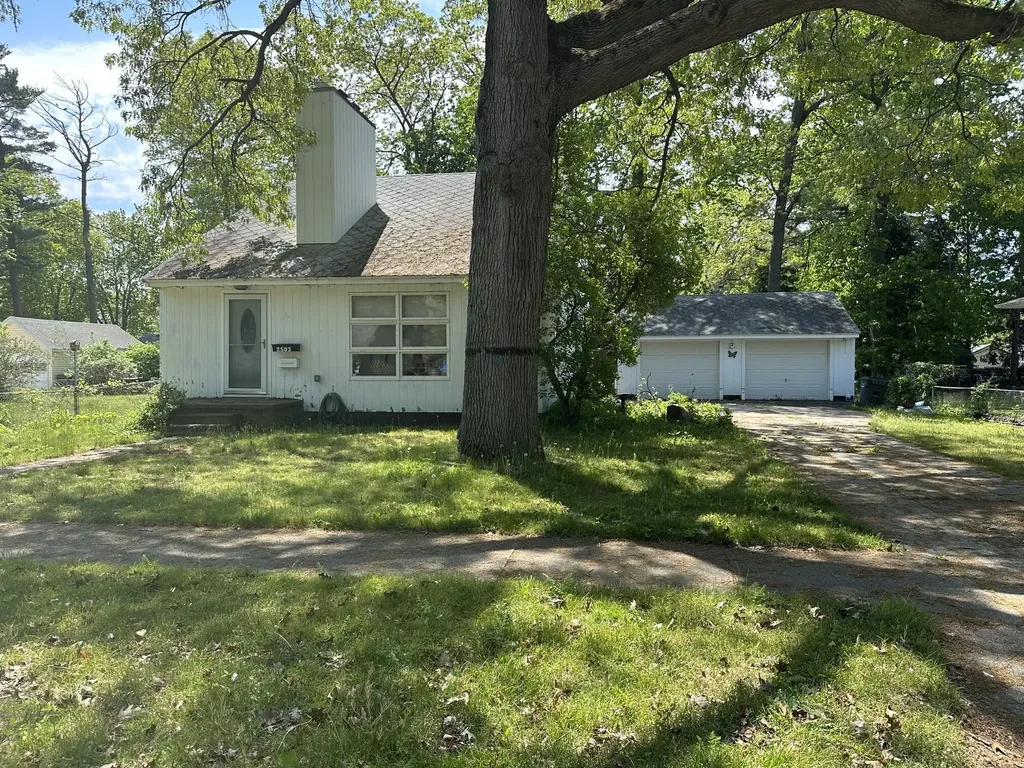 2503 Philo Muskegon City MI 49441