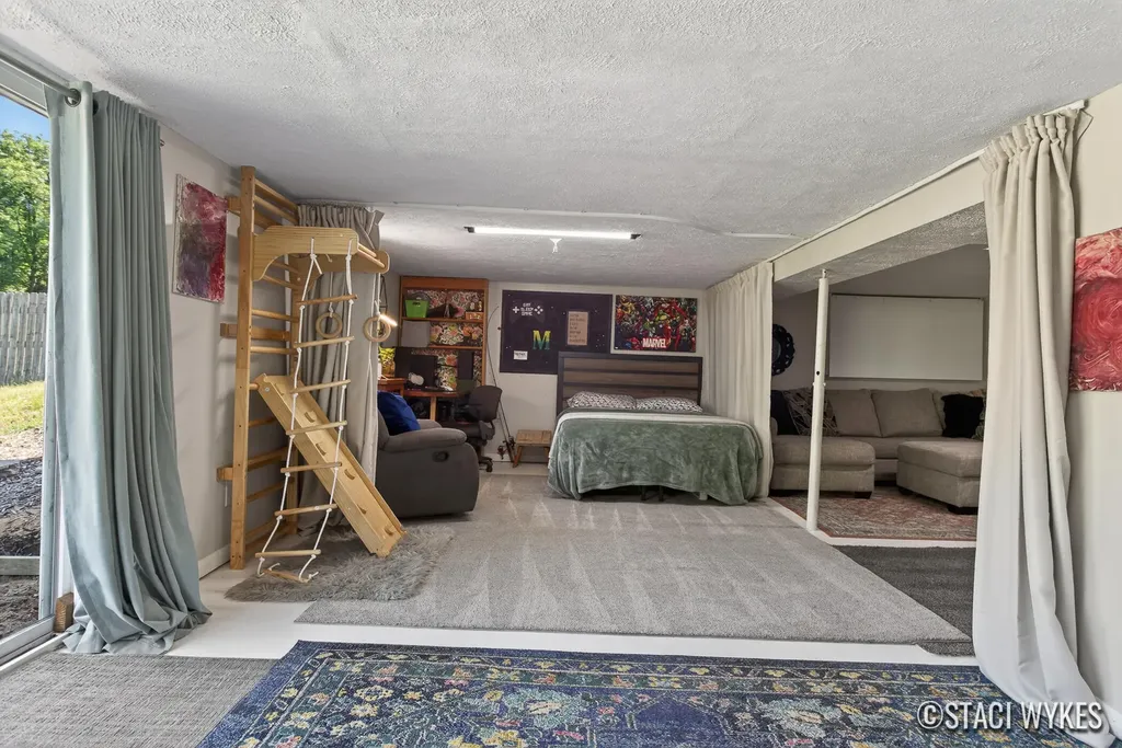 749 Lillian Street Park Township MI 49424