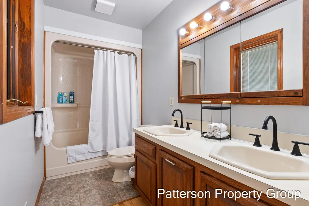 4154 S Sunset Drive Fremont City MI 49412