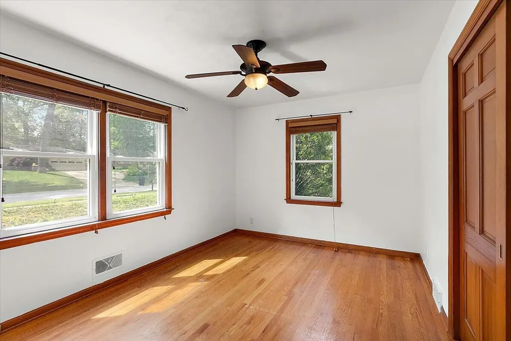 4742 Curwood Avenue SE Kentwood City MI 49508