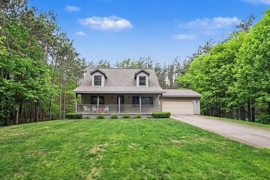 16519 Riley Street Park Township MI 49424