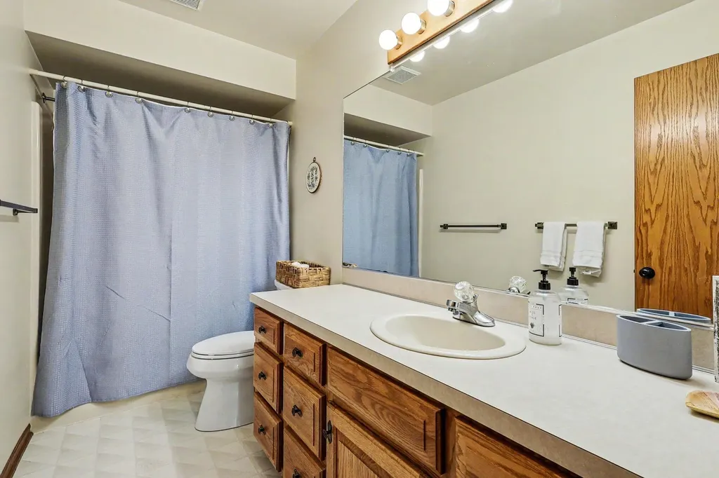 16519 Riley Street Park Township MI 49424