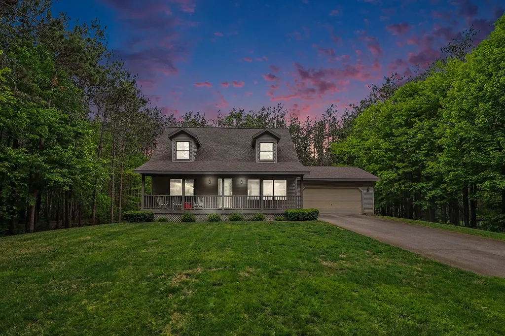 16519 Riley Street Park Township MI 49424