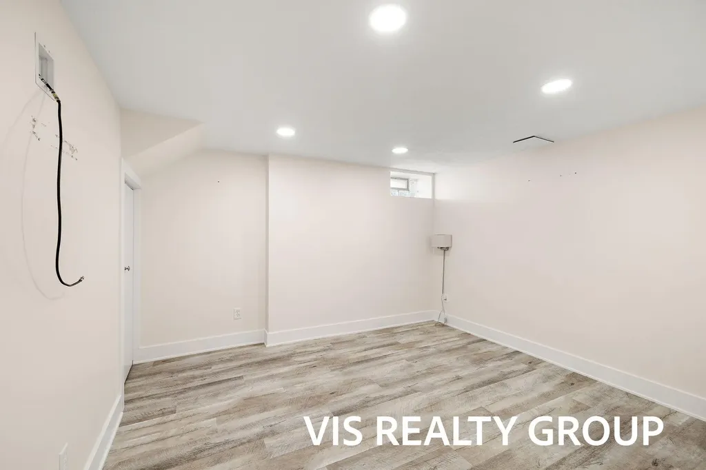 1508 Cedar Street NE Grand Rapids City MI 49503
