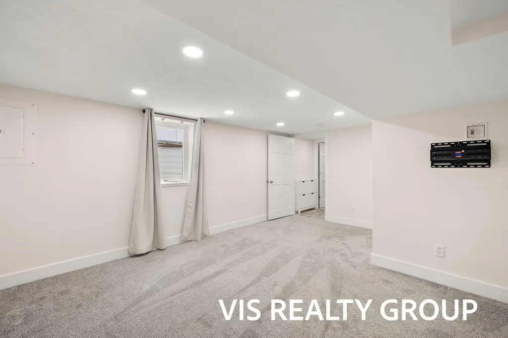 1508 Cedar Street NE Grand Rapids City MI 49503