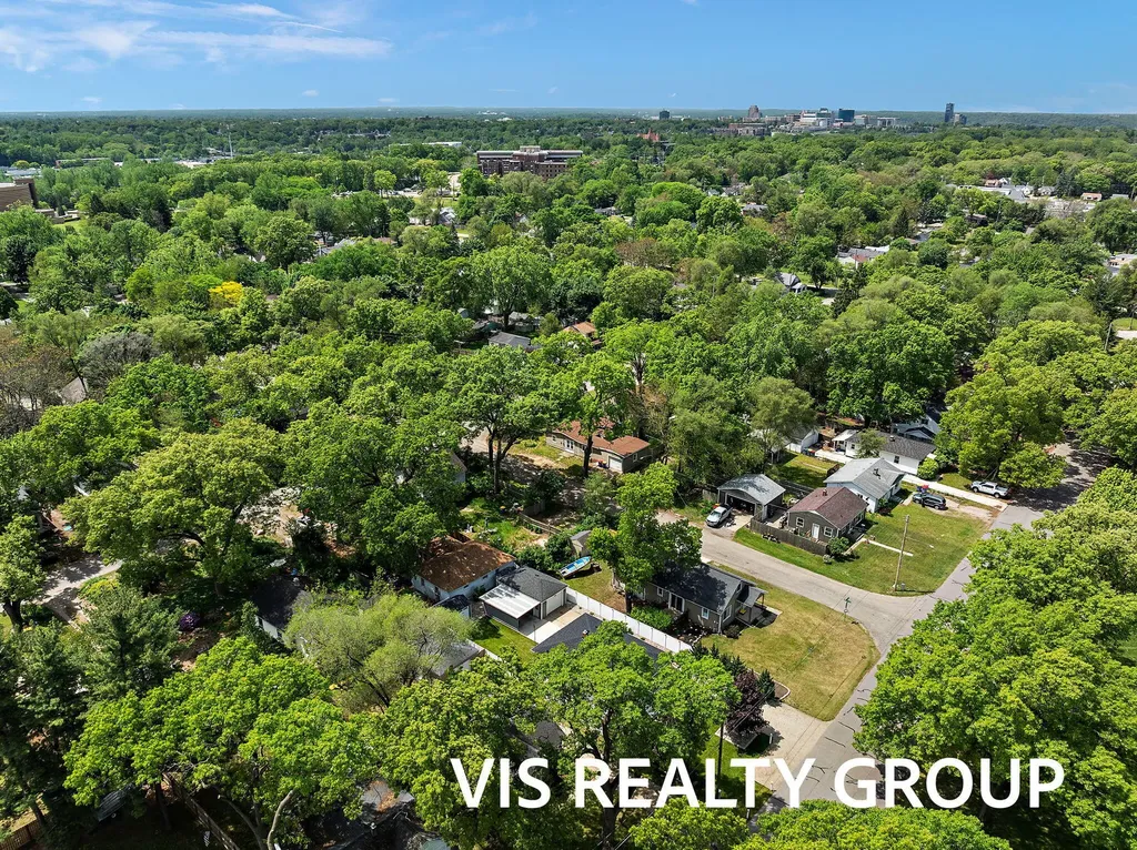 1508 Cedar Street NE Grand Rapids City MI 49503