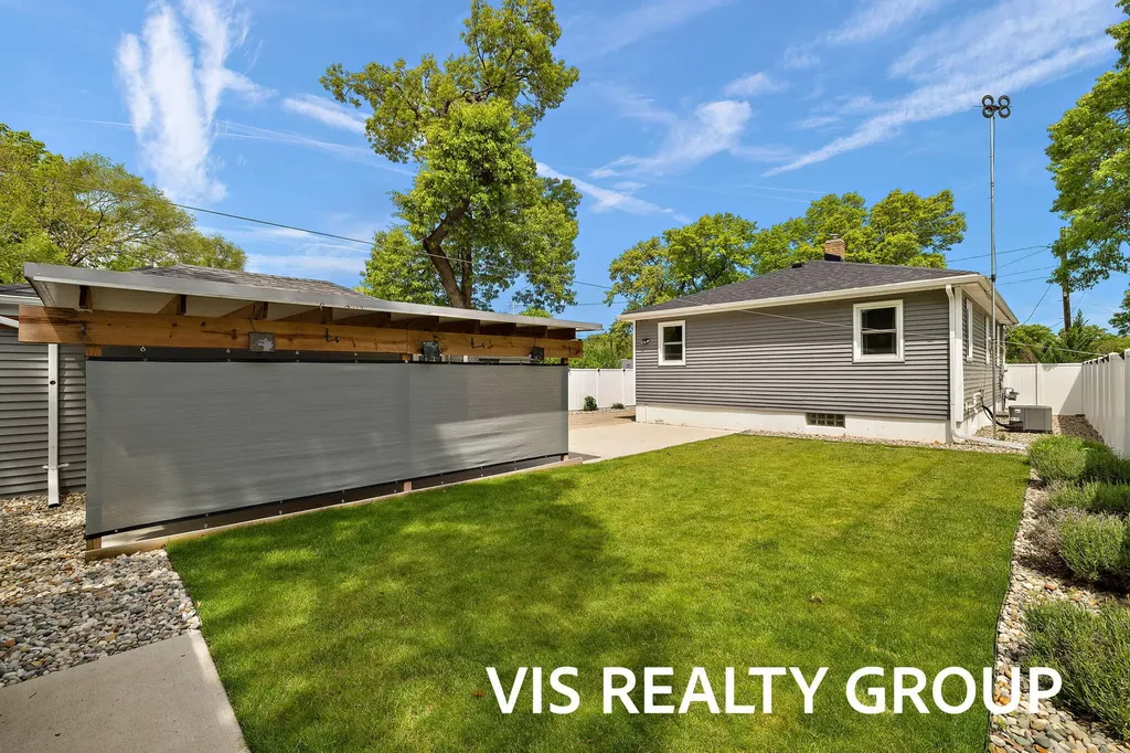 1508 Cedar Street NE Grand Rapids City MI 49503