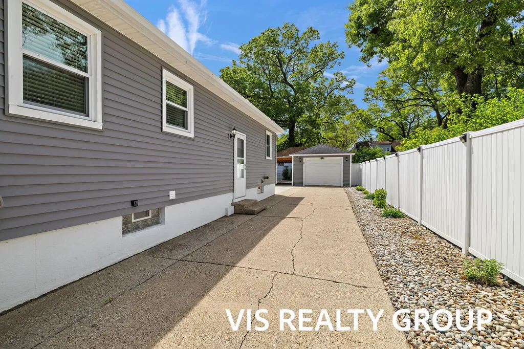 1508 Cedar Street NE Grand Rapids City MI 49503