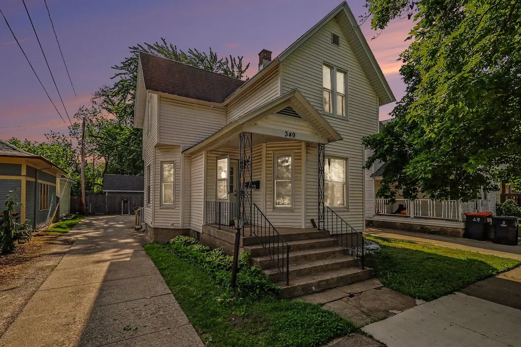 349 Maple Avenue Holland City MI 49423