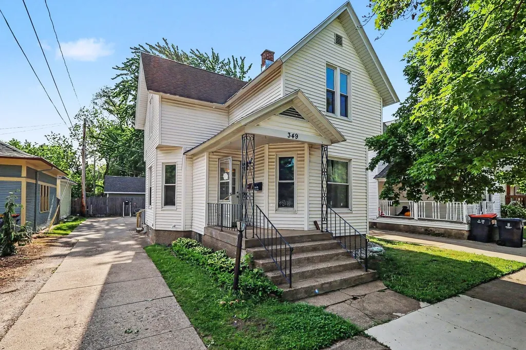 349 Maple Avenue Holland City MI 49423