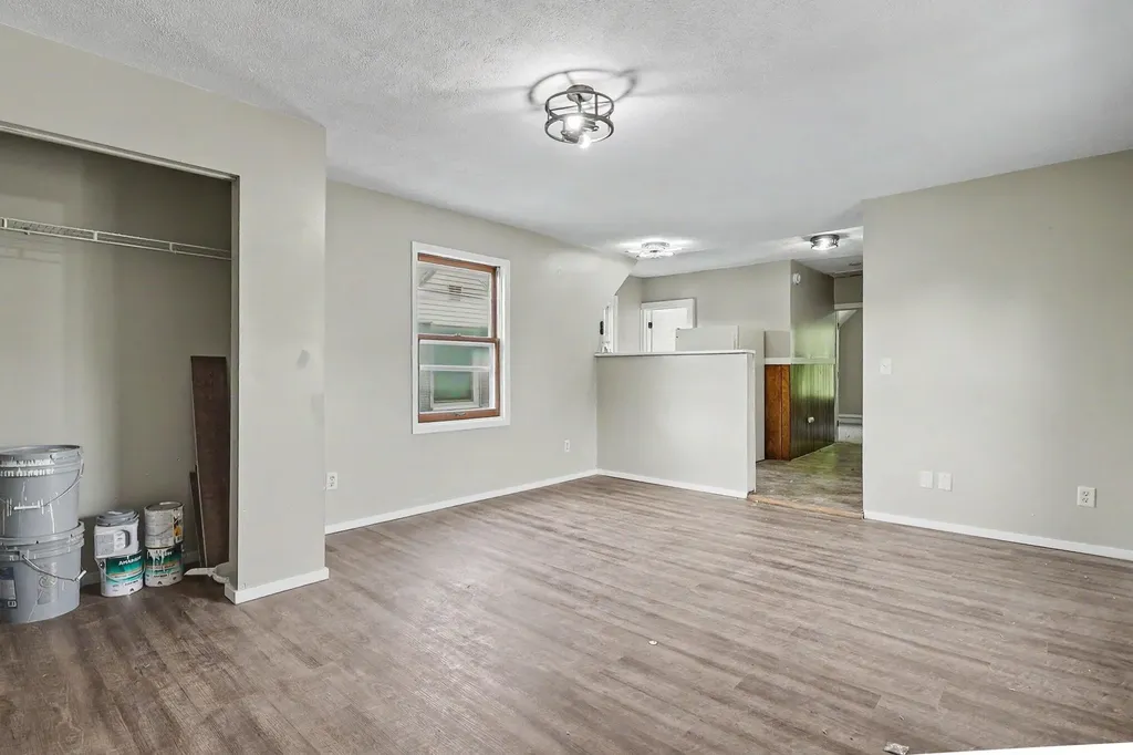 349 Maple Avenue Holland City MI 49423