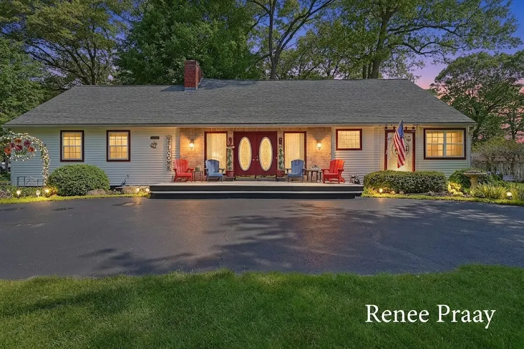 2816 Green Ridge Avenue Laketon Township MI 49445