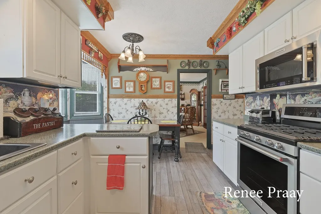 2816 Green Ridge Avenue Laketon Township MI 49445