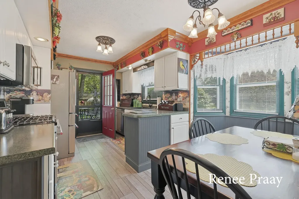 2816 Green Ridge Avenue Laketon Township MI 49445