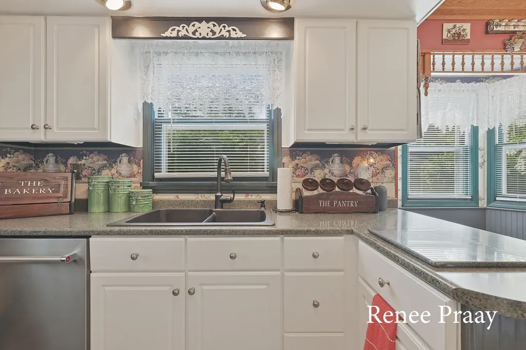 2816 Green Ridge Avenue Laketon Township MI 49445