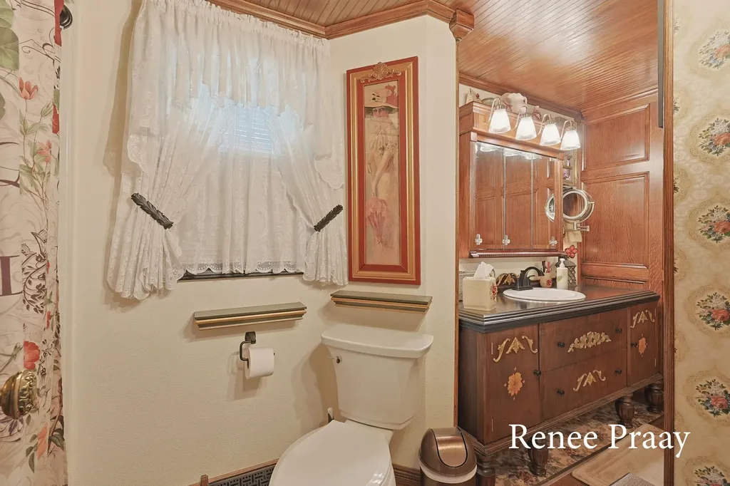 2816 Green Ridge Avenue Laketon Township MI 49445