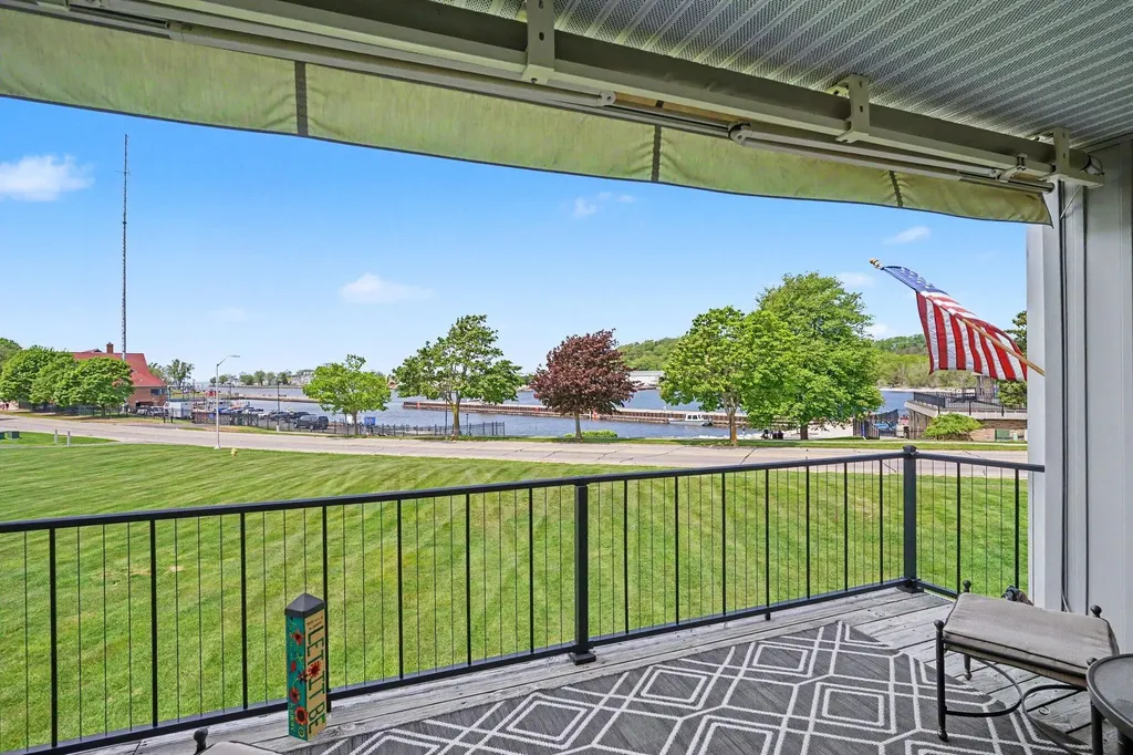 415 Sandpiper Drive Grand Haven City MI 49417