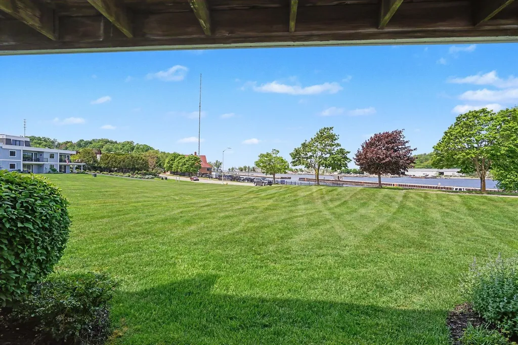 415 Sandpiper Drive Grand Haven City MI 49417