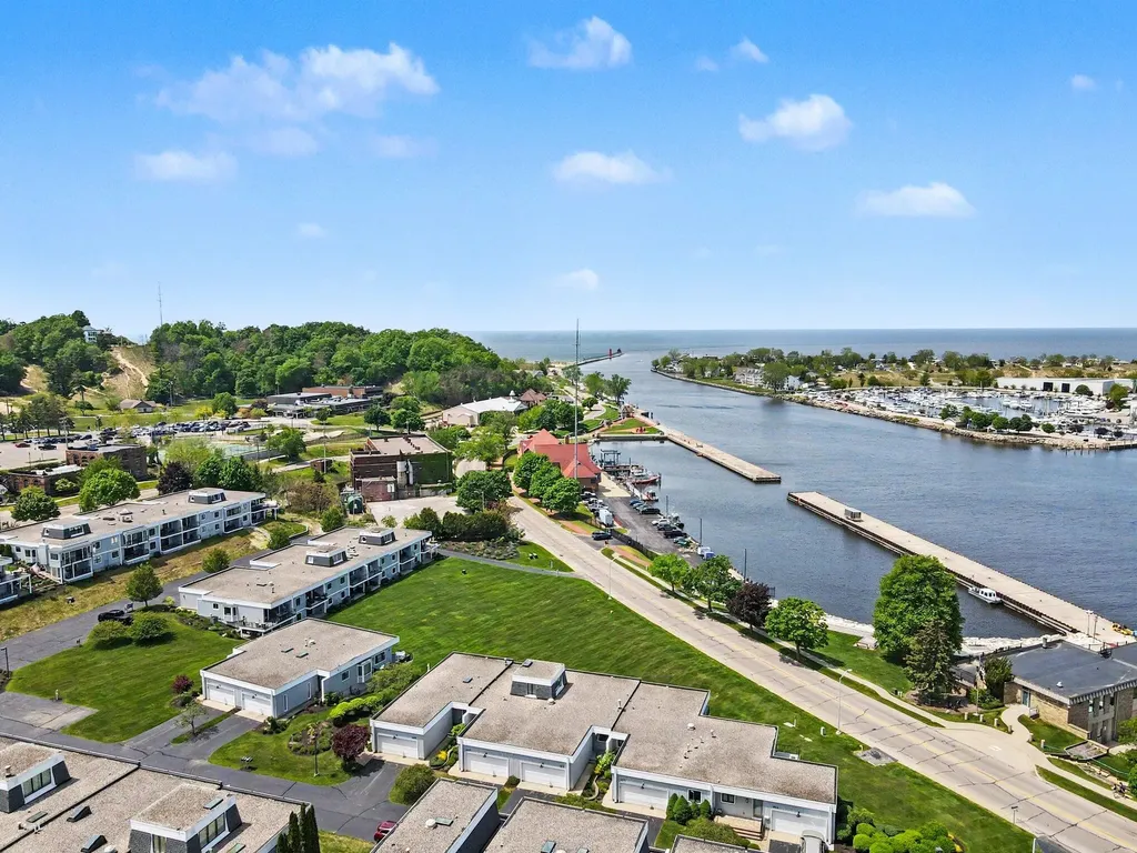 415 Sandpiper Drive Grand Haven City MI 49417
