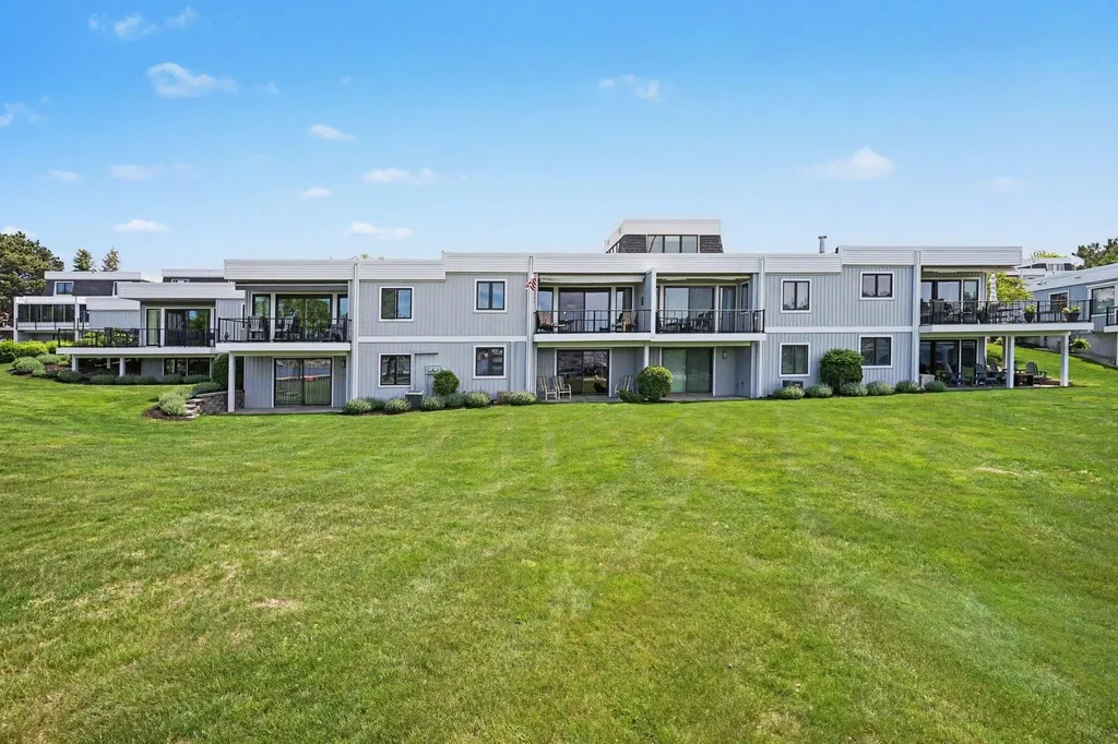 415 Sandpiper Drive Grand Haven City MI 49417