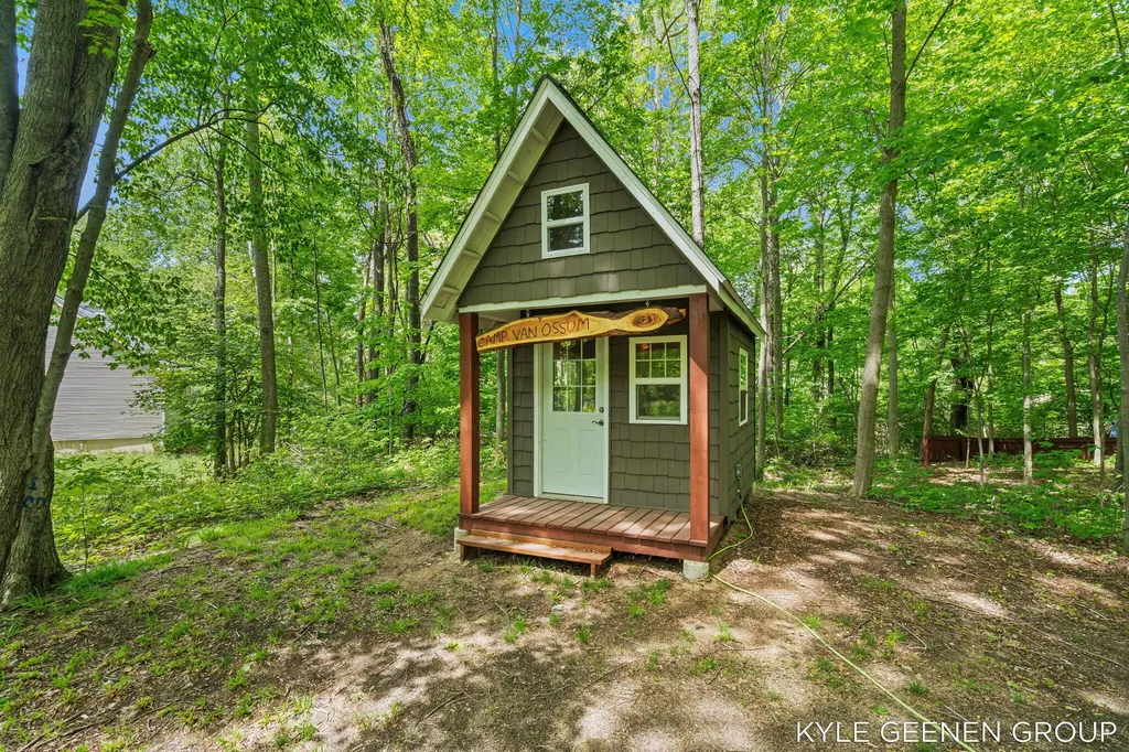 4742 64th Street Laketown Township MI 49423
