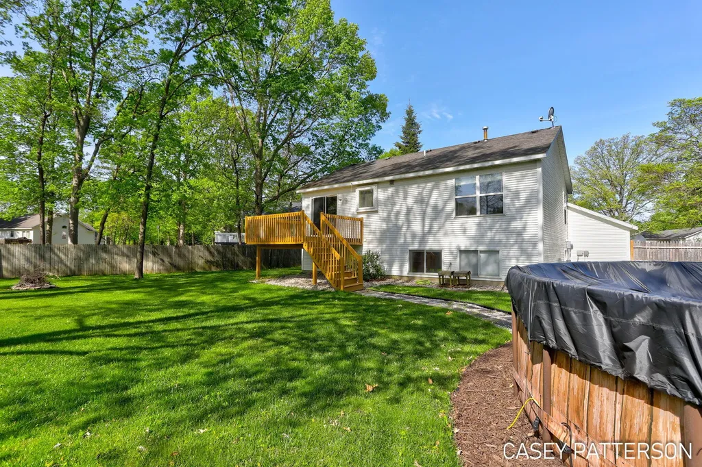 94 Elwood Court Holland Charter Township MI 49424
