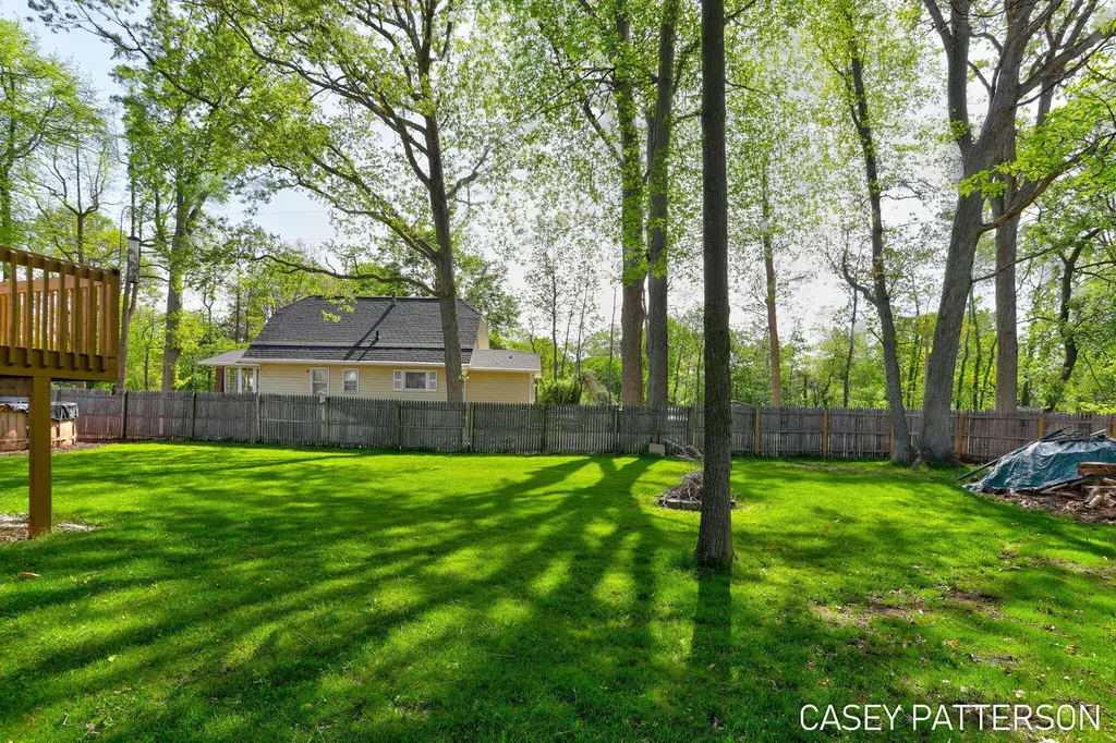 94 Elwood Court Holland Charter Township MI 49424