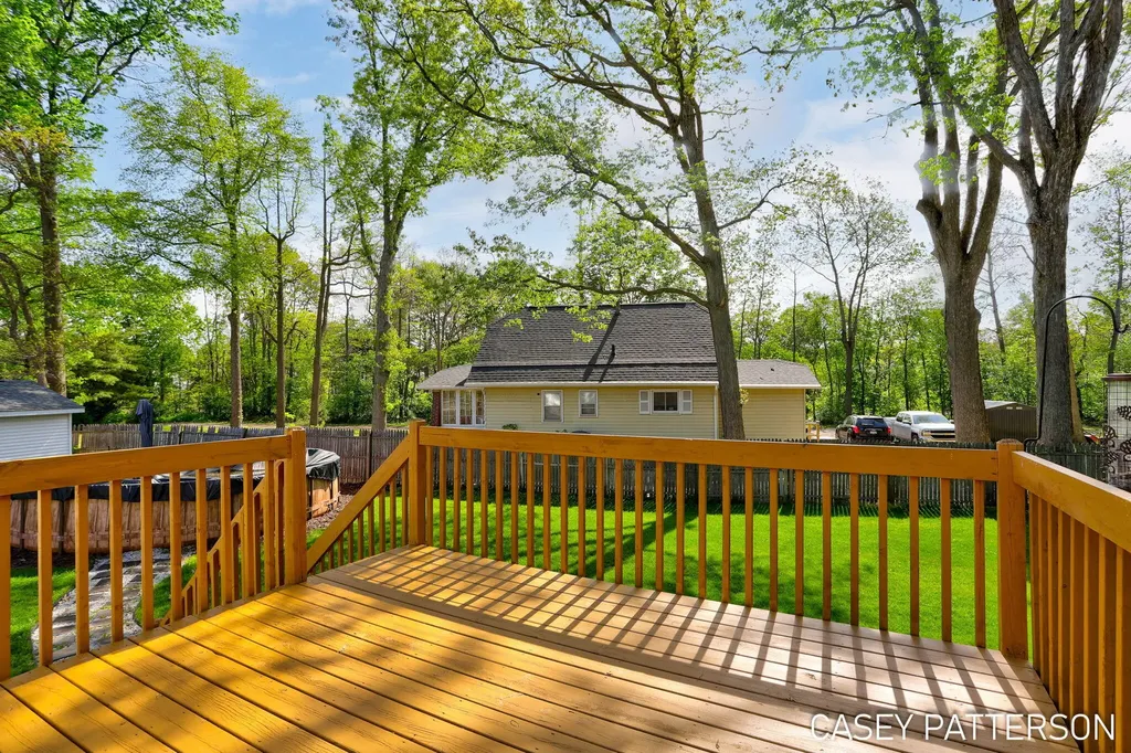 94 Elwood Court Holland Charter Township MI 49424
