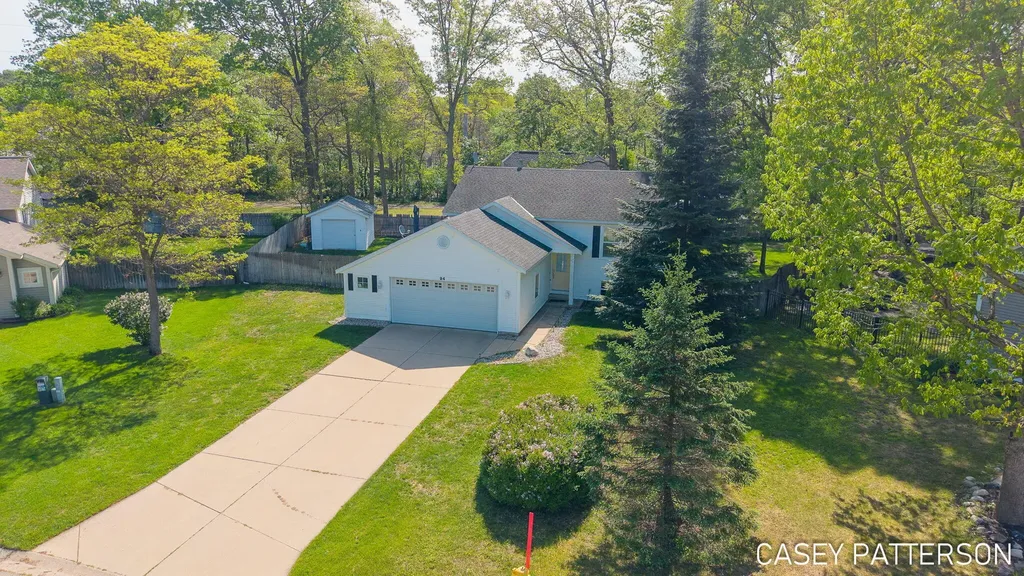 94 Elwood Court Holland Charter Township MI 49424