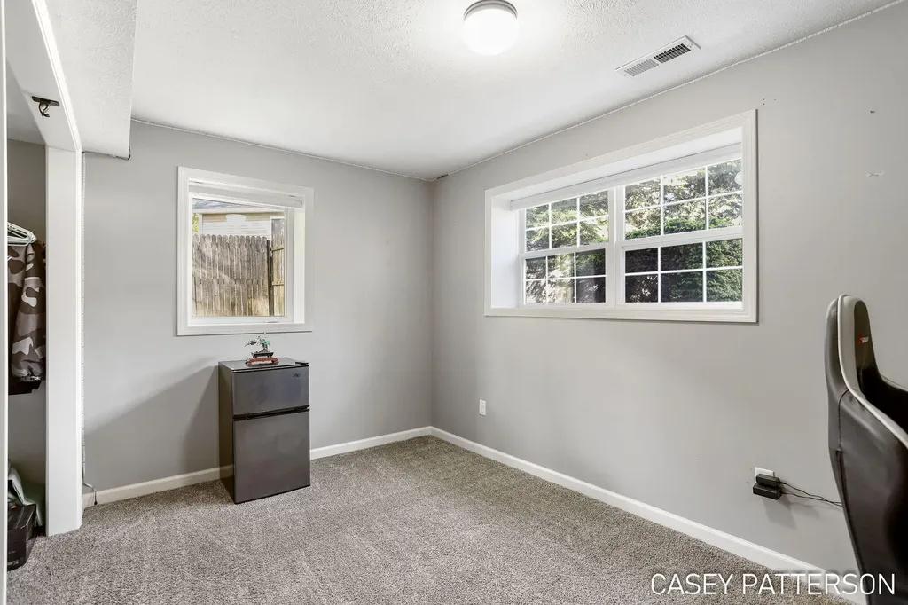 94 Elwood Court Holland Charter Township MI 49424