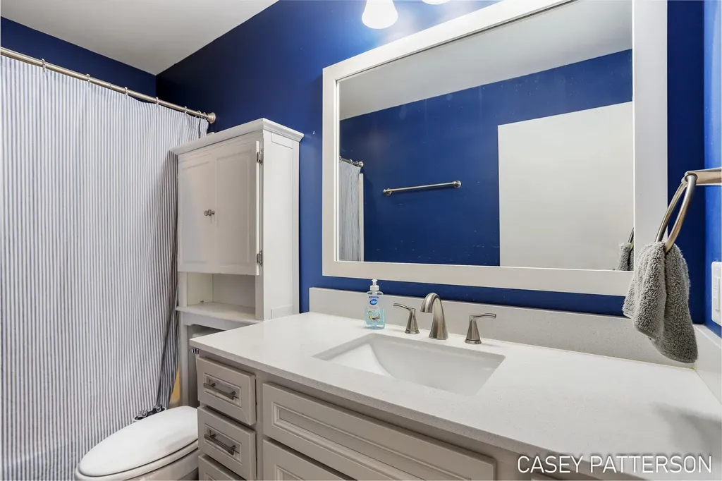 94 Elwood Court Holland Charter Township MI 49424