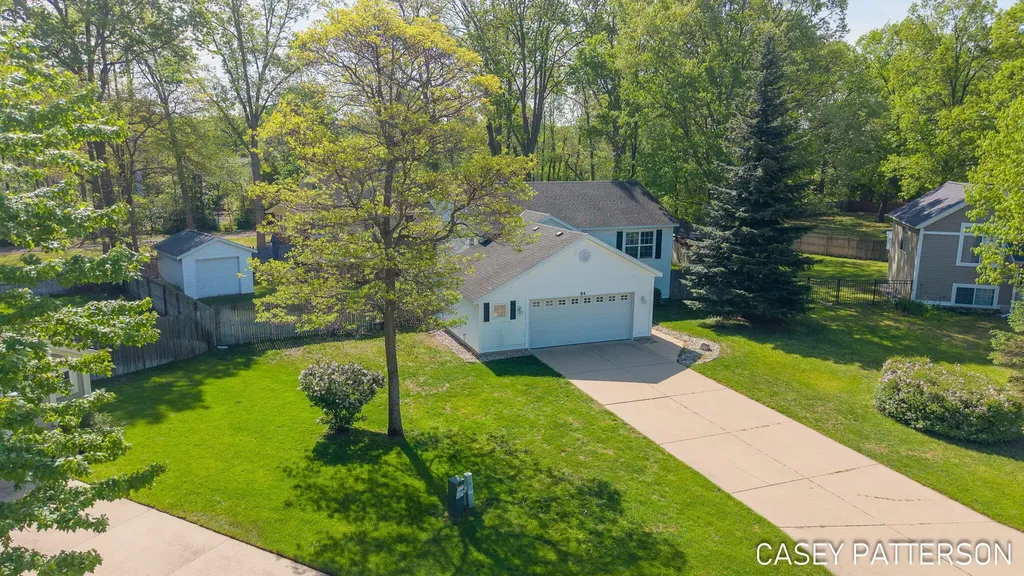94 Elwood Court Holland Charter Township MI 49424