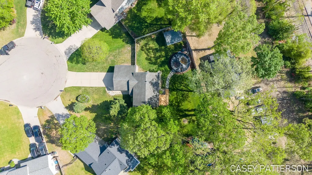 94 Elwood Court Holland Charter Township MI 49424