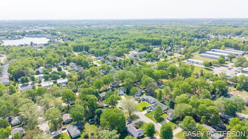 94 Elwood Court Holland Charter Township MI 49424