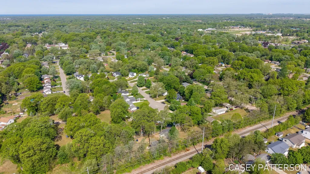 94 Elwood Court Holland Charter Township MI 49424
