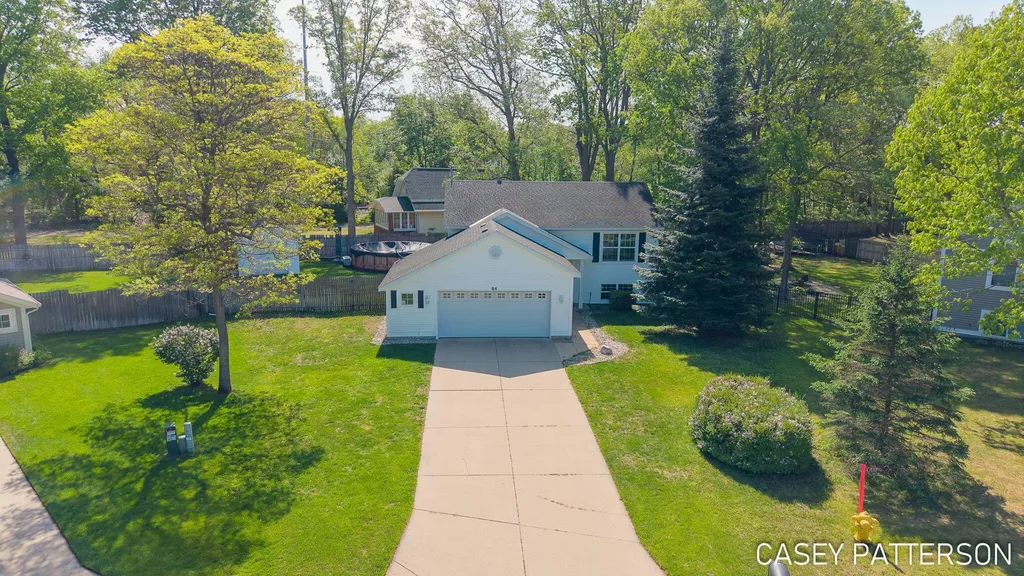 94 Elwood Court Holland Charter Township MI 49424
